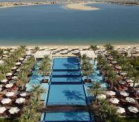 Pool & Beach
